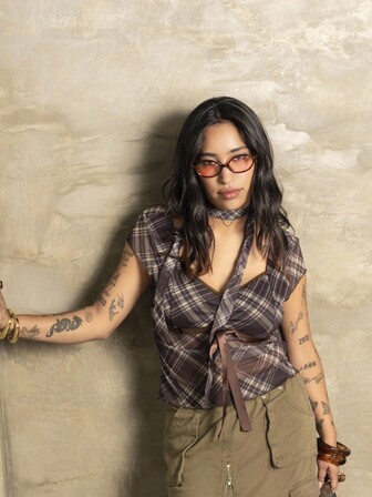 ROMWE J-Fashion Camiseta casual con diseño de cuadros Y2K para mujeres, elegante y versátil para el uso diario