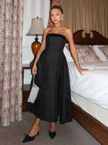 Glamine Charm 女士优雅复古3D压花无袖连衣裙 - 黑色 - 查看 4