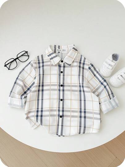 SHEIN 1 件年轻男孩休闲格子领长袖衬衫，舒适、时尚、百搭纽扣衬衫，学院风上衣，返校装，年轻男孩服装，适合开学第一天、日常穿着、户外、运动、春季、秋季和冬季