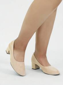 CUCCOO CURVES 宽版女式经典低跟圆头平底鞋 - 杏色 - 查看 2