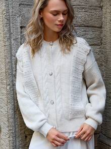 EURMUSE Cardigan à col rond en tricot torsadé avec volants et ornements de perles - Nude - Voir 2