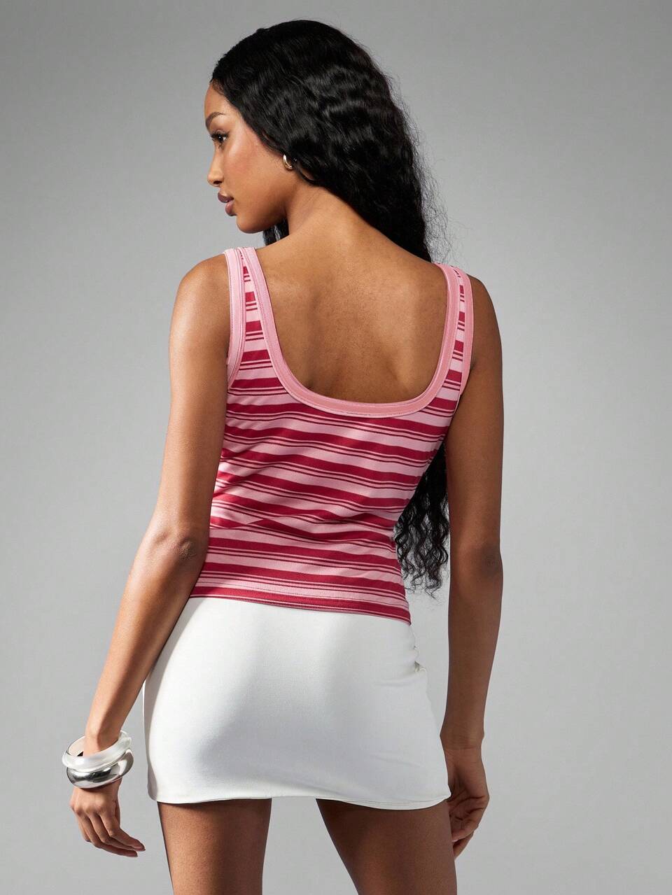 MISSGUIDED Top z okrągłym dekoltem w paski i kryształkami