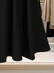 Modelyn 黑色纽扣装饰A字修身半身裙，时尚显瘦，适合春秋季节 - 黑色 - 查看 3