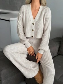 Conjunto de salón tejido para mujer - Cárdigan corto de cuello en V con botones y falda maxi de pierna ancha de cintura alta en textura de canalé suave en beige