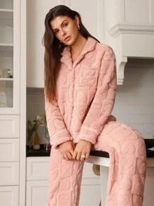 SHEIN 女士心形格纹抓绒提花翻领纽扣长袖上衣和直筒裤睡衣套装，冬季，蓬松舒适 - 粉色 - 查看 1