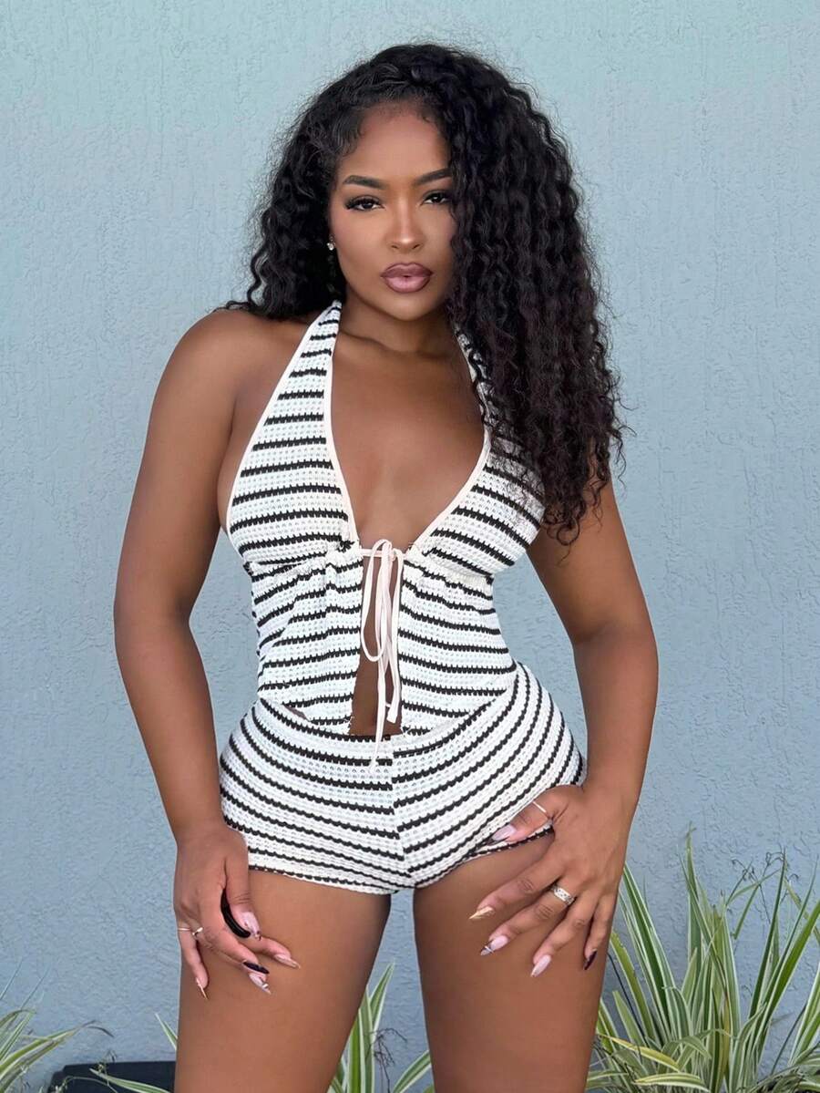 Alexandranx Bộ 2 quần short sọc mini cạp trễ thắt nơ phía trước - Đen và trắng - Xem 1