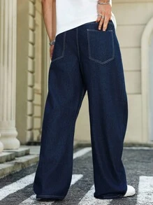 Manfinity Homme Jeans in denim con vestibilità morbida, effetto consumato e ricamo a lettere, adatti per tutte le stagioni - Blu - Visualizzare 2