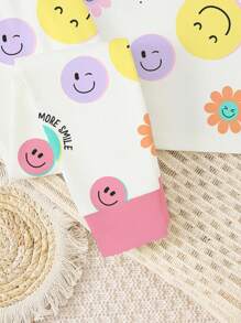 SHEIN Playful Pals 2件套少女可爱笑脸印花弹力针织长袖上衣和裤子睡衣套装，浅米色和粉色 - 彩色 - 查看 5