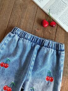 SHEIN Vintaside Kids 女宝宝两件套：樱桃刺绣牛仔裤+红色荷叶边长袖针织毛衣，甜美田园风穿搭，日常休闲装，可爱又时尚，适合外出、聚会、派对 - 紅色 - 查看 6