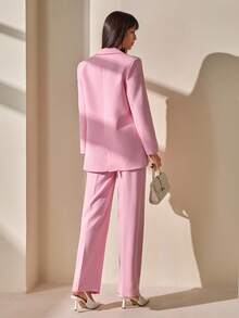 CLARA VERO 单纽扣开合、带翻盖口袋的西装外套，搭配同款高腰裤，优雅的两件套西装 - 淺粉色 - 查看 2