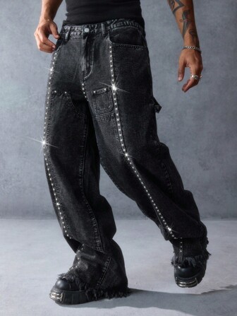 Street Life Herren Jeans mit weitem Bein, locker geschnitten, mit Strass-Verzierung an der Tasche