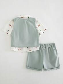 Cozy Pixies 3 قطع بدلة رسمية للأطفال الصبيان تتكون من قميص بياقة بولو بنمط غزال كرتوني مع ربطة عنق، صدرية بدون أكمام، وشورت بخصر مطاطي - متعدد الألوان - مشاهدة 2