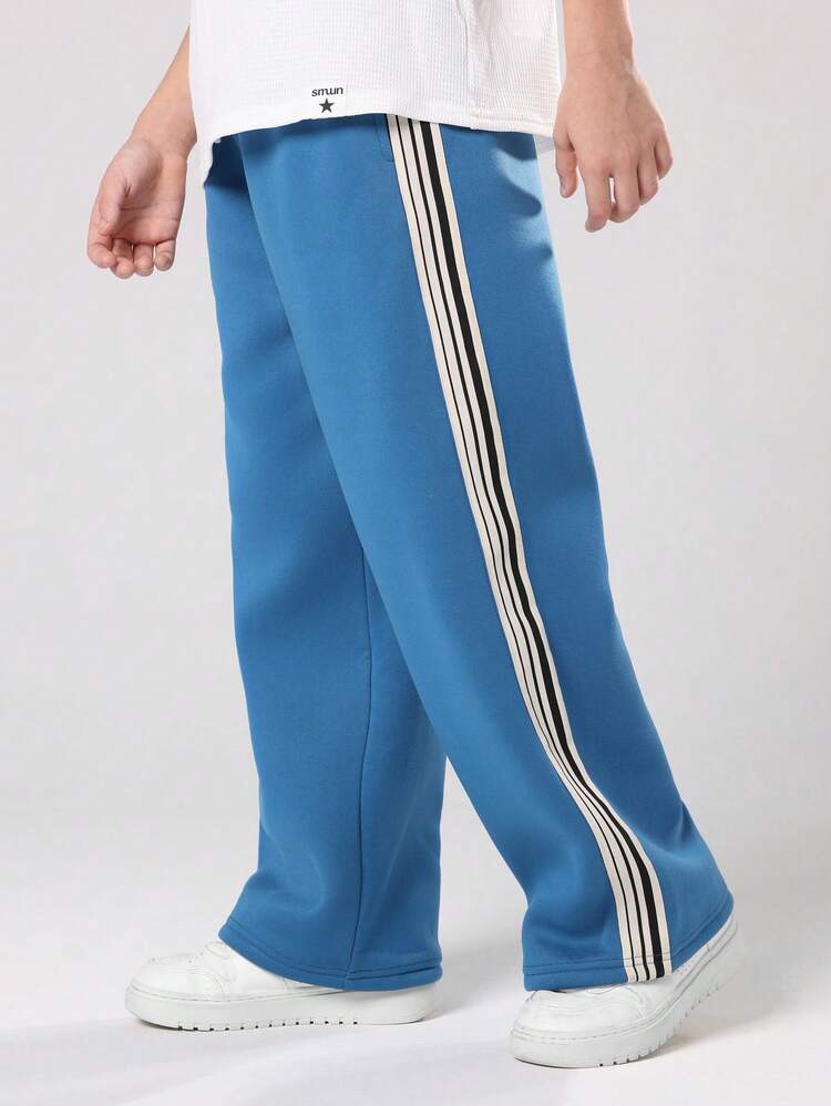 コントラストサイドストライプのワイドレッグスウェットパンツ