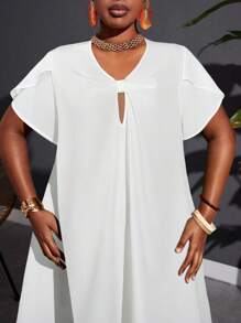 SHEIN CURVE+ 大码休闲度假宽松A字扭结绿色梭织连衣裙 - 白色 - 查看 6