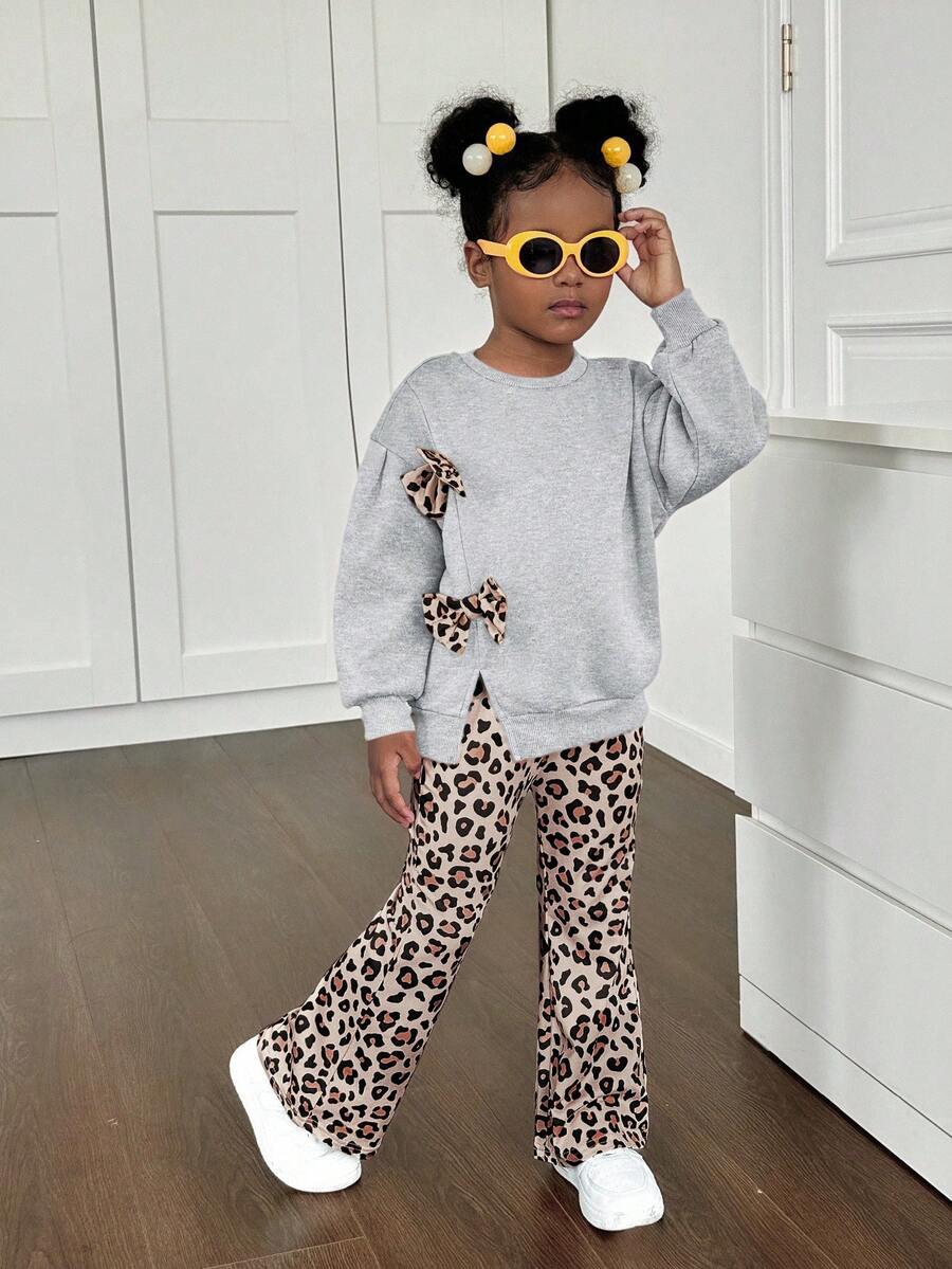 SHEIN 2-częściowy komplet dla młodej dziewczyny, sweter z dzianiny w jednolitym kolorze, okrągły dekolt, nadruk w panterkę 3D, kokarda i spodnie z dzianiny