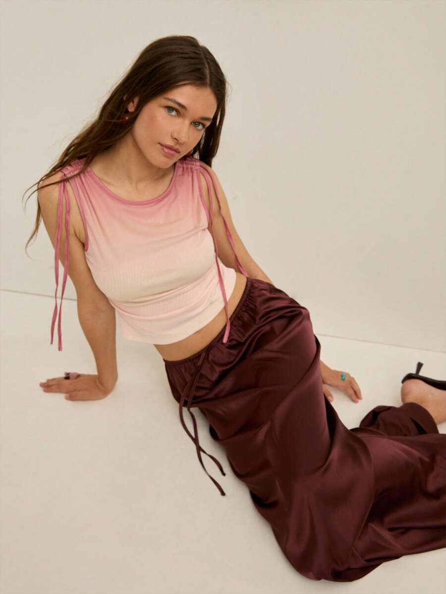 Nöista 橙色无袖背心，饰有精致渐变色印花和肩部系带，修身版型。适合休闲、演唱会、可爱、西部风等场合。 - 珊瑚橙 - 查看 1