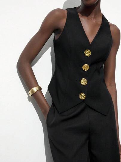 Maija Women's Black Lapel Rose Floral Metal Decor Button Vest, Versatile Modern Urban Business Casual Slim Fit Black Suit Jacket, V-Neck Waist Cinched Professional Office Clothing Old Money In Fall/Winter,Autumn Outfits For Women, Christmas Women's Clothing Modern Urban Casual Fashion Business Casual Women's Office Wear Low-Key Old Money Style Effortless Temperament High-End Urban Commuting High-Quality Airport Women's Wear High-End Material