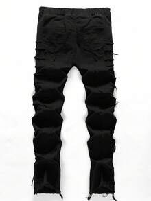 SHEIN Bolty休闲街头风男童牛仔裤，适合日常穿着，黑色破洞牛仔裤，适合秋冬季男童穿着。