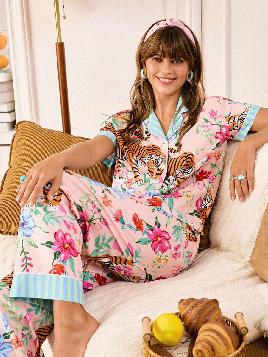 Chillnights Bộ đồ ngủ nữ in họa tiết hổ và hoa nhí nhún bèo mùa hè Bộ đồ ngủ nữ Bộ đồ ngủ mùa hè dành cho nữ Bộ đồ ngủ in họa tiết hổ - Nhiều màu - Xem 1
