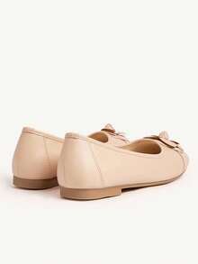 CUCCOO CHICEST 女士秋冬新品 3D 花朵装饰方头平底鞋，优雅、甜美、通勤、浪漫、舒适、经典杏色仿皮芭蕾平底鞋，女士休闲一脚蹬鞋，适合下午茶、约会、时尚派对、工作服、优雅装扮、学院风、返校、度假、百搭基本款 - 杏色 - 查看 12