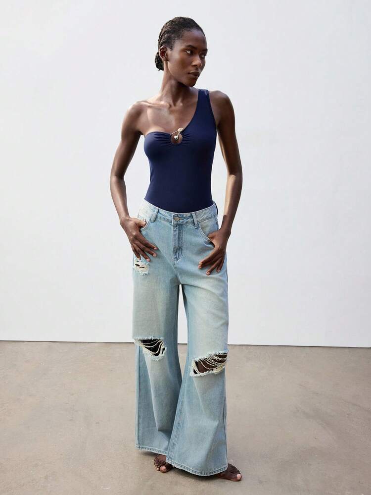 SHEIN Maija Macacão Feminino, Verão, Ombro Único, Vazado, Detalhes em Metal, Decoração Metálica, Romântico, Moda, Versátil, Adequado para Férias de Verão, Confortável, Estilo Boêmio, Roupa de Praia, Capa de Maiô, Estiloso, Elegante, Casual, Uso Diário Simples, Estilo Country, Essencial, Cor Sólida, Casual de Férias, Decente, Solteira, Ideal para Férias, Moda Elegante, Casual Business, Saída, Tops, Formatura, Estilo Europeu de Verão, Havaí, Vestidos de Verão Femininos, Streetwear, Estilo de Estocolmo, Roupas de Professora