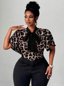 Maweii 大码女式优雅浪漫心形印花衬衫，蝴蝶结领子荷叶边拼色设计，春夏新品 - 彩色 - 查看 4