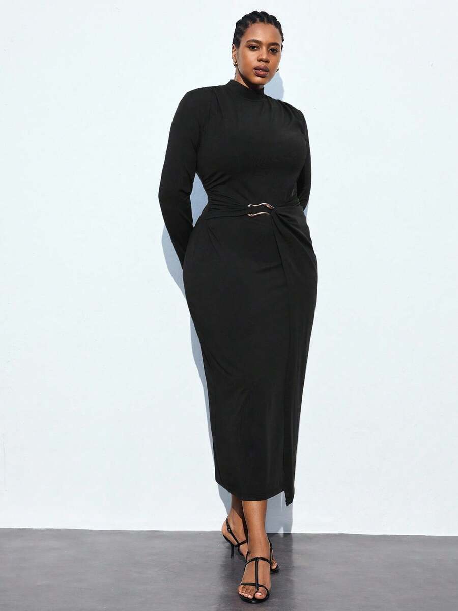 Maija 大码女式黑色不对称设计金属装饰百搭现代都市休闲时尚连衣裙，适合节日、派对，优雅都市时尚休闲，黑色缎面蝴蝶结肩带结构休闲商务装，低调复古氛围高端都市通勤风格，杂志编辑同款都市社交节日派对装，迷人低调基本百搭连衣裙，休闲咖啡厅街头长款超长连衣裙 - 黑色 - 查看 1