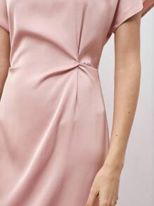 Maija 2025 春夏 7 月 4 日、圣约翰、毕业典礼、节日服装女士纯色圆领短袖休闲修身中长连衣裙、节日