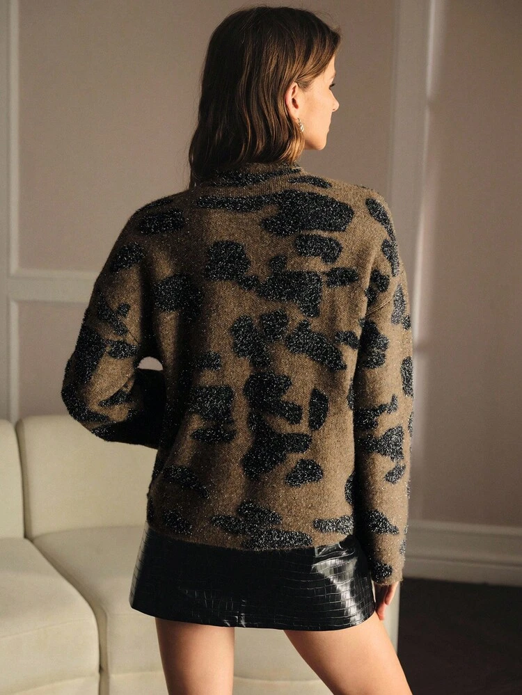 MAGLIONE OVERSIZE IN PELLICCIA CON STAMPA LEOPARDATA, ADATTO PER FESTE IN AUTUNNO/INVERNO