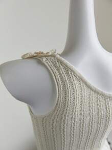 SHEIN Unity Y2K Hand Crochet Floral Textured Asymmetric Shoulder Knitted Top - Beige - View 4