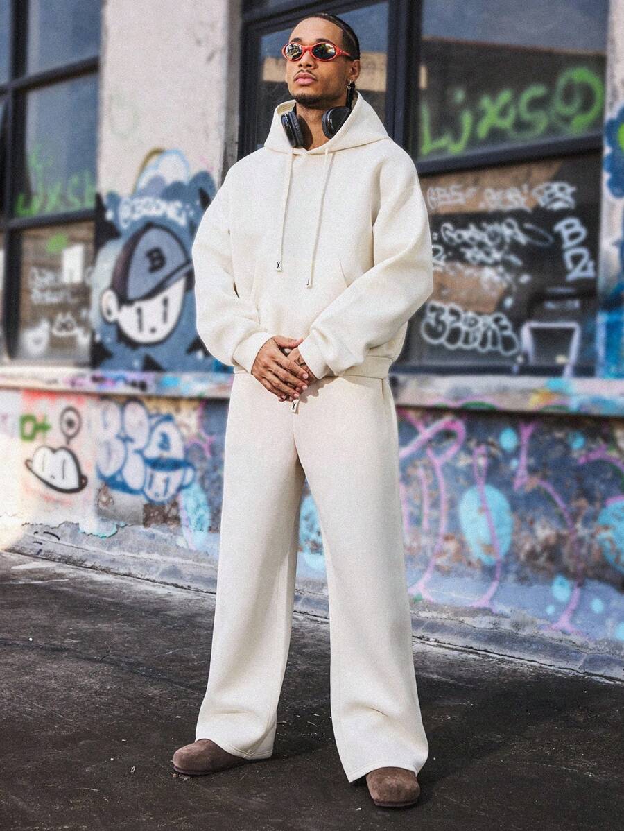 PAVTROS Manfinity Streetrush 2 件套男士街头风连帽衫和运动裤套装,连帽针织运动服套装,松紧腰抽绳针织裤,清爽透气面料,短款落肩连帽衫,极简奢华风格,适合日常休闲、时尚装扮、返校、户外、休闲、运动。节日礼物,男友礼物,阔腿运动裤,白色运动裤,喇叭裤,运动服,秋装 - 米色 - 查看 1