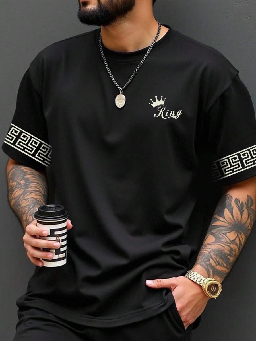 Manfinity Roughcore 大码男士时尚字母和花卉印花短袖 T 恤,休闲 T 恤,简约百搭,是送给男朋友或家人的绝佳礼物 - 彩色 - 查看 1