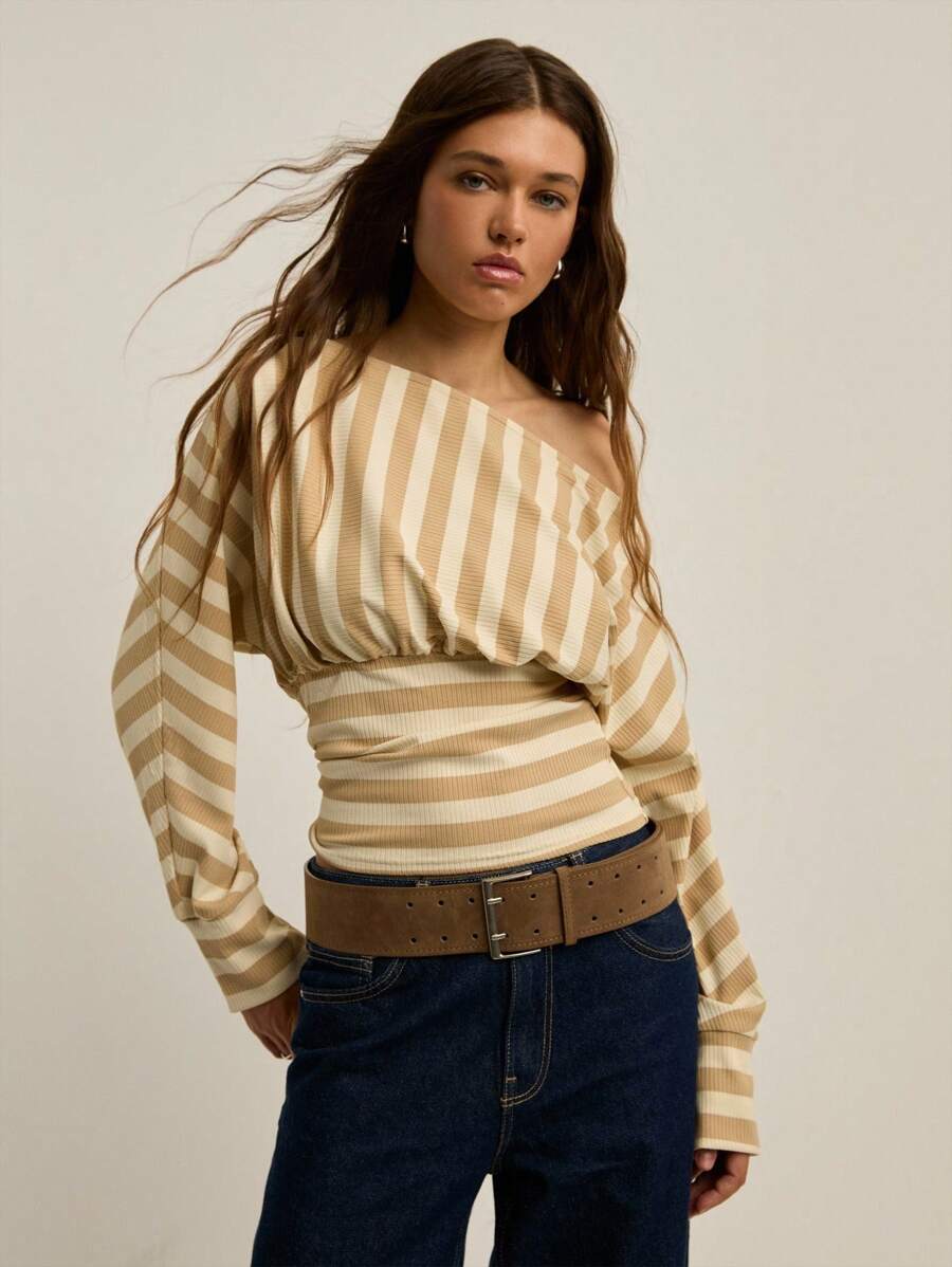 Nöista 女士秋季条纹蝙蝠袖收腰休闲时尚T恤，适合音乐节和办公室场合 - 卡其色 - 查看 1