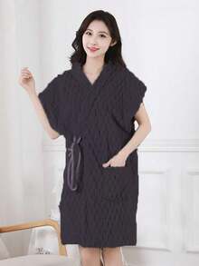 SHEIN 1pc Coral Fleece Pineapple Pattern Cute Embroidered Sleeveless Bathrobe Home Clothes Wearable Bath Towel Cardigan Style Women's Bathrobe Robe Home Robe Soft And Absorbent - Purple - View 3