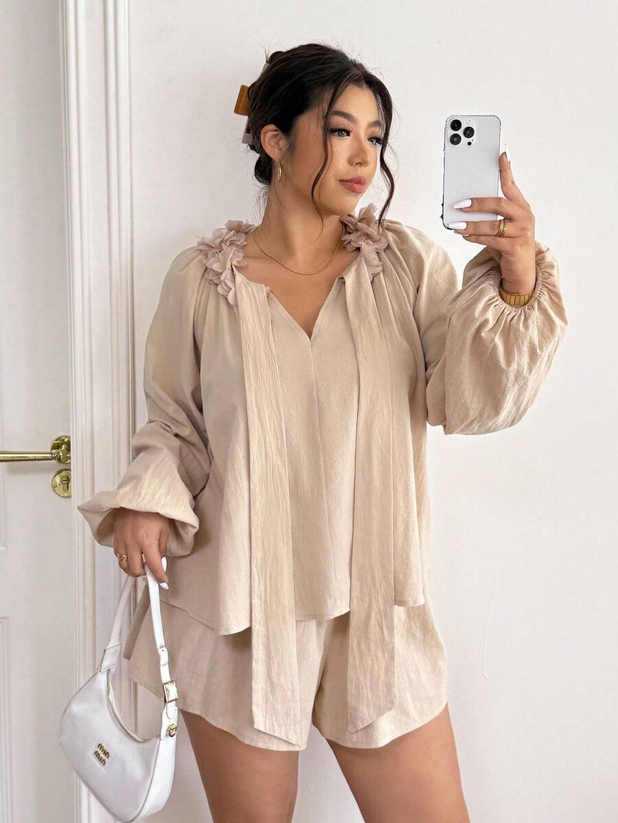 SHEIN Frenchy مجموعة من قطعتين للمرأة ذات الحجم الكبير، ملابس علوية كاجوال طويلة الأكمام وشورت - لون مشمشي - مشاهدة 1