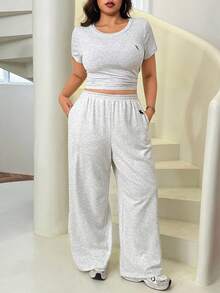 Solflare 2pcs/Set Plus Size Women Casual Knight Print Short Sleeve T-Shirt And Pants Set, Gray 2 Pieces Lounge Sets Women Two Pieces Set Women Comfy Sweatpants Set 2 Pieces Casual Sets Women,Fall,Back To School,Business Casual,Office Outfits,Work,Teacher - Light Grey - View 3