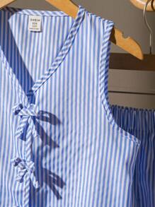 SHEIN 2pcs Tween GirlsSleeveless Woven Striped Camisole With Bowknot Accent & Elastic Waist Loose Casual Shorts Set, Summer Summer Holiday - Blue and White - View 4