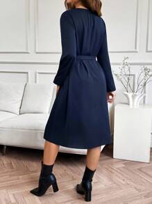 SHEIN Höstkläder, Höstkläder, Mammakläder Höstkläder Mammakläder Dam Casual Enfärgad Knappmidja Medellång Klänning Mammaklänning Blå Amningsklänning Klänning För Gravida Kvinnor Graviditetskläder Graviditetsklänning - Marinblå - Visa 2