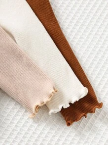 Cozy Pixies 3件套新生女宝宝纯色荷叶边长袖连体衣套装，百搭舒适的中性色婴儿服装，摩卡色婴儿服装，棕色婴儿服装，女宝宝连体衣，中性时尚套装，适合秋冬季节。