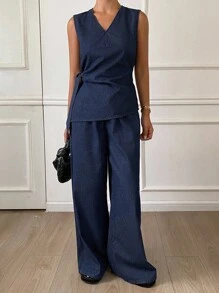 Livesso 女式 V 领无袖系腰上衣和宽松牛仔裤套装，夏季 - 藍色 - 查看 1