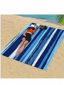SHEIN 1条蓝色抽象条纹印花沙滩巾 - 大号，超柔软，速干，现代设计，适合海滩、游泳和夏季探险，轻盈涤纶材质，必备沙滩巾，旅行必备，旅行配件，沙滩必备 - 藍色 - 查看 4