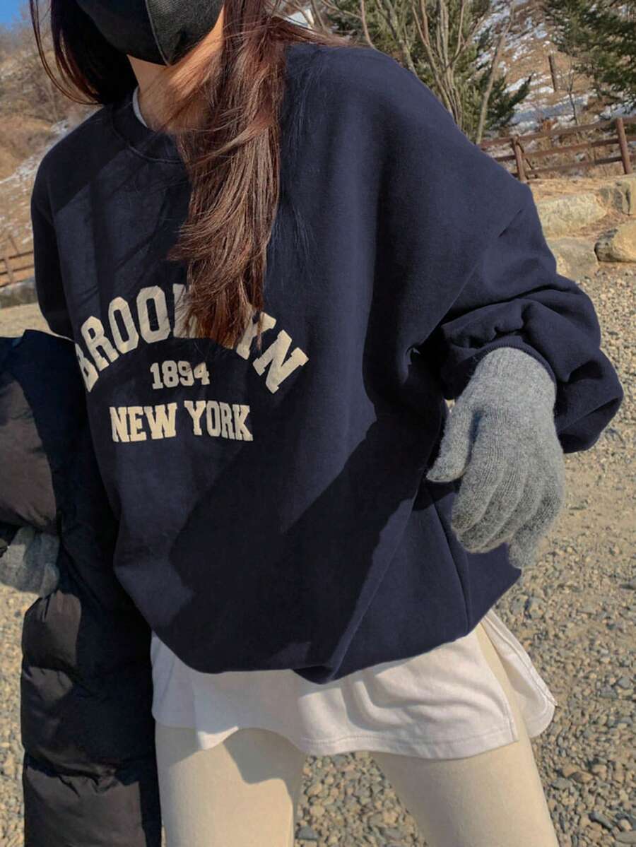 DAZY Damtröja med rund hals och långärmad, lös passform, höst/vinter, bokstavstryck - Marinblå - Visa 1