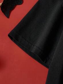 Paul Frank X SHEIN Tween Girl Halloween Cartoon Pumpkin & Bat Graphic Round Neck Loose Fit Short Sleeve Black T-Shirt - Black - View 5