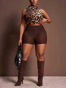 Slaydiva Conjunto de 2 piezas de mujer con top sin mangas de terciopelo con estampado de leopardo y textura marrón, y shorts cortos. Nuevo otoño/invierno 2025, estilo callejero, para salidas, trabajo, oficina, aeropuerto, fiesta, elegancia, cóctel, punk, San Valentín, moda picante - Multicolor - Ver 4