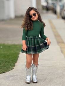 SHEIN Young Girl Fashion Daily Back To School Season Green Turtleneck Tight T-Shirt & Plaid Pleated Skirt Set Autumn/Winter Fall Clothes