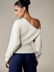 MISSGUIDED Off Shoulder Ruched Long Sleeve Crop Top Elegant Gathered Waist Design Casual Modern Basic Fall Winter Essential Layering Piece - Light Grey - View 2