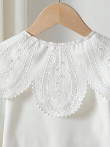 SHEIN Playful Pals Mädchen elegante besticktes Blumen Kragen & Manschette Langarm Knopf-Vorder Lässig Prinzessin Bluse, geeignet für Schule, Urlaub, Reise, Geburtstag, Frühling/Herbst