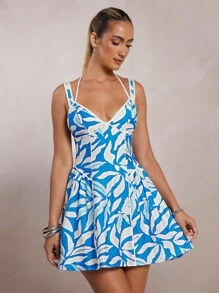 L'Amorae 度假性感植物印花露背迷你连衣裙 - 藍白色 - 查看 2