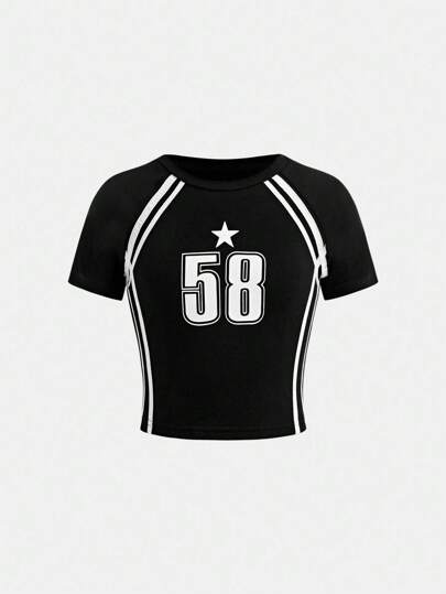 青少年女孩运动风格条纹数码印花短袖短款T恤，适合日常休闲穿着