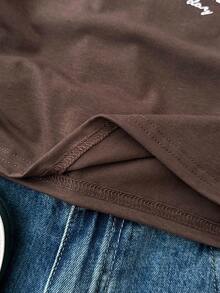 SHEIN Teen Girls' Casual Slant Shoulder Letter Print Cropped Ruched Hem Top, Street Style, Basic, Daily, Versatile, Sporty Fashion, Spring & Summer, Back To School Clothes Cropped T Shirt Brown Clothes For Teen Graphic Tees Teen Cropped T-Shirt New York Shirt Brown Graphic T-Shirt - Brown - View 7